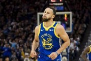 媒体人：在最需要得分的时候库里站出来了 年轻人最后也把握机会